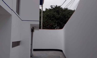 Venta de hermosa casa de ocasión en Chacarilla San Borja
