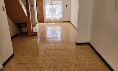 Se vende amplia casa, a 10 minutos caminando, Metro y Hospital Sotero del Rio