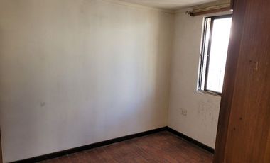 Se vende amplia casa, a 10 minutos caminando, Metro y Hospital Sotero del Rio