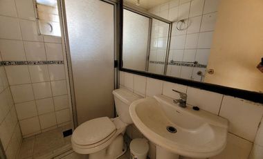 Se vende amplia casa, a 10 minutos caminando, Metro y Hospital Sotero del Rio