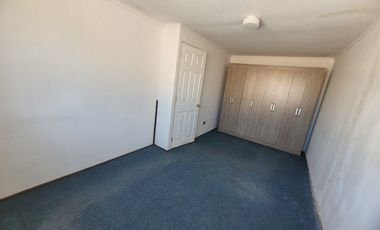 Se vende amplia casa, a 10 minutos caminando, Metro y Hospital Sotero del Rio