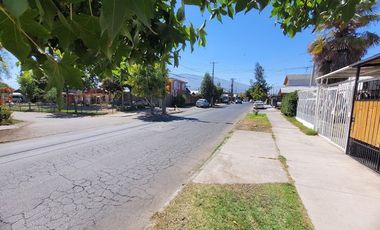 Se vende amplia casa, a 10 minutos caminando, Metro y Hospital Sotero del Rio