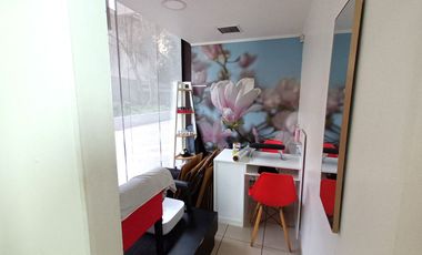 ARRIENDO  Local Comercial de 82 m2, Metro Los Leones