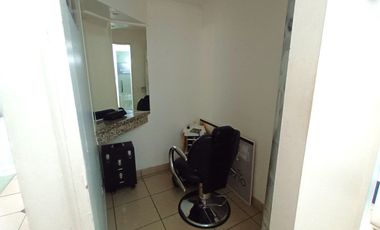 ARRIENDO  Local Comercial de 82 m2, Metro Los Leones