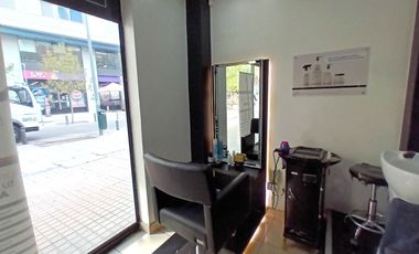 ARRIENDO  Local Comercial de 82 m2, Metro Los Leones