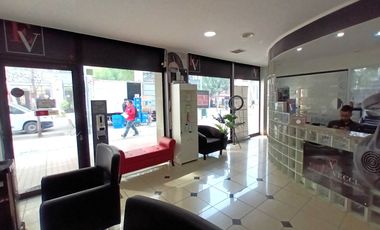 ARRIENDO  Local Comercial de 82 m2, Metro Los Leones