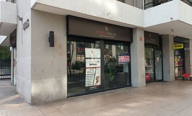 ARRIENDO  Local Comercial de 82 m2, Metro Los Leones