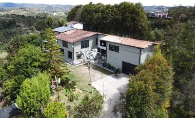 FINCA EN SAN VICENTE – VEREDA EL POTRERO