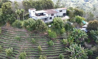 FINCA EN SAN VICENTE – VEREDA EL POTRERO