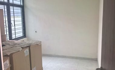 DISEWAKAN Rumah Rungkut Mapan Tengah Kondisi Bagus