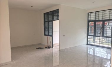 DISEWAKAN Rumah Rungkut Mapan Tengah Kondisi Bagus