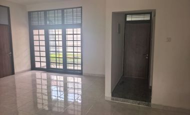 DISEWAKAN Rumah Rungkut Mapan Tengah Kondisi Bagus