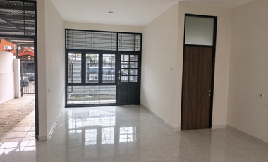 DISEWAKAN Rumah Rungkut Mapan Tengah Kondisi Bagus