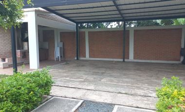 CASA CAMPESTRE EN ROZO