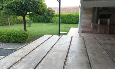 CASA CAMPESTRE EN ROZO