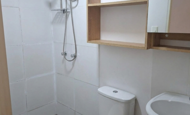 Venta Dpto. En Condominio Festiva - 2 Hab + 1 Baño Y Cochera