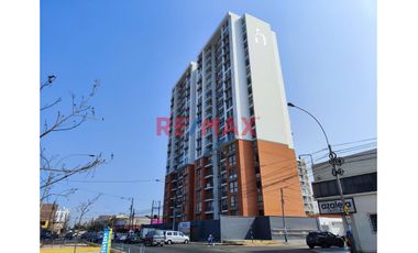 Venta Dpto. En Condominio Festiva - 2 Hab + 1 Baño Y Cochera