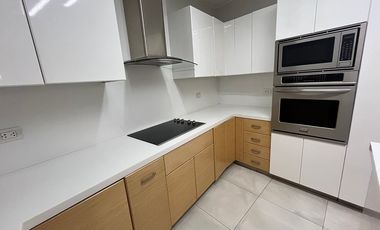 HEMOSA CASA EN CORAZON DE SAN ISIDRO - A1