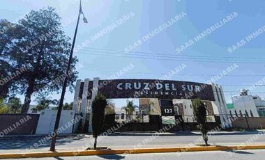 Casa en residencial Cruz del sur