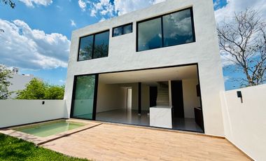 CASA FRENTE AL LAGO EN ALTOZANO MÉRIDA