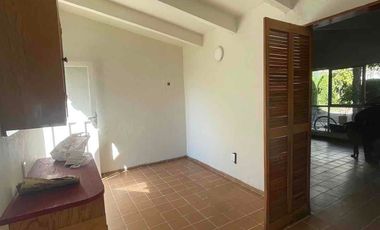 casa sola de un solo nivel en renta