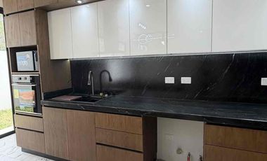 Residencia Moderna de Estreno en Vía Cumbres, Cancún | 4 Rec. (Una en PB) y Amenidades Premium