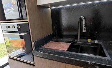Residencia Moderna de Estreno en Vía Cumbres, Cancún | 4 Rec. (Una en PB) y Amenidades Premium