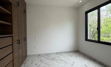 Residencia Moderna de Estreno en Vía Cumbres, Cancún | 4 Rec. (Una en PB) y Amenidades Premium