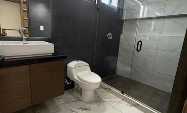 Residencia Moderna de Estreno en Vía Cumbres, Cancún | 4 Rec. (Una en PB) y Amenidades Premium
