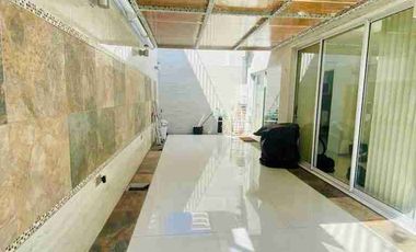 Arriendo Hermosa Casa en exclusivo Condominio Portobelo Iquique. 4dormitorios 4baños 3Estacionamientos.