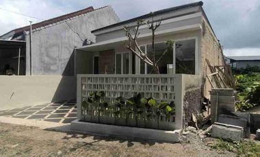 RUMAH SIAP HUNI DI JALAN GITO GATI, DEKAT DENGAN MASJID SUCIATI