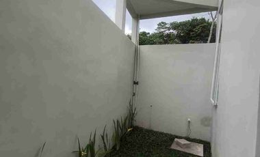 RUMAH SIAP HUNI DI JALAN GITO GATI, DEKAT DENGAN MASJID SUCIATI
