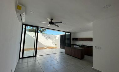 TOWNHOUSE EN TEMOZÓN NORTE