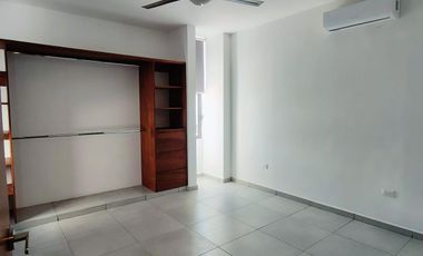 TOWNHOUSE EN TEMOZÓN NORTE
