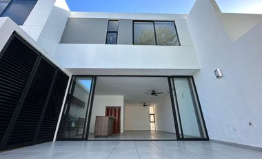 TOWNHOUSE EN TEMOZÓN NORTE