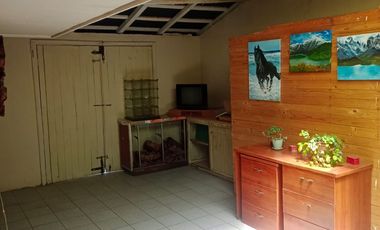 Casa con local comercial en linares, frente a escuela Ramón Belmar