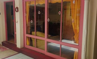 Casa con local comercial en linares, frente a escuela Ramón Belmar