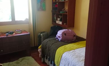 Casa con local comercial en linares, frente a escuela Ramón Belmar
