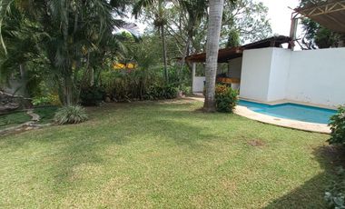 Casa en el Coacoyul. Con Alberca Solo Contado
