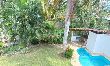 Casa en el Coacoyul. Con Alberca Solo Contado