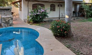 Casa en el Coacoyul. Con Alberca Solo Contado