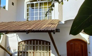 Casa en el Coacoyul. Con Alberca Solo Contado