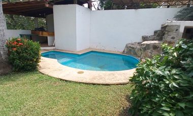 Casa en el Coacoyul. Con Alberca Solo Contado