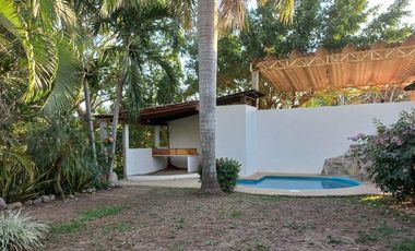 Casa en el Coacoyul. Con Alberca Solo Contado