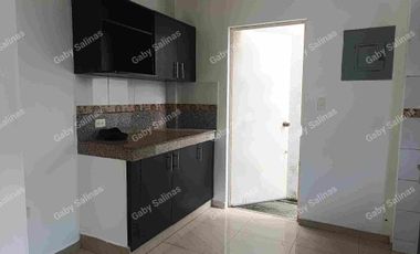 CASA AMPLIA ALQUILER URBANIZACIÓN NAPOLI vía Salitre