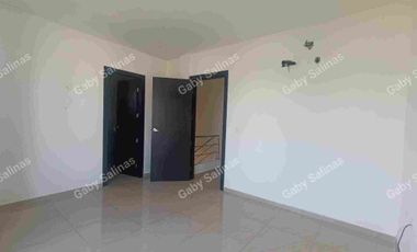 CASA AMPLIA ALQUILER URBANIZACIÓN NAPOLI vía Salitre