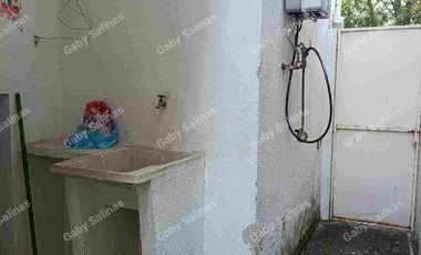 CASA AMPLIA ALQUILER URBANIZACIÓN NAPOLI vía Salitre