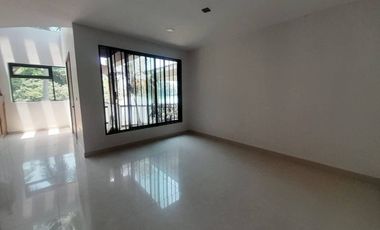 CASA EN RENTA PRIVADA GOLONDRINAS