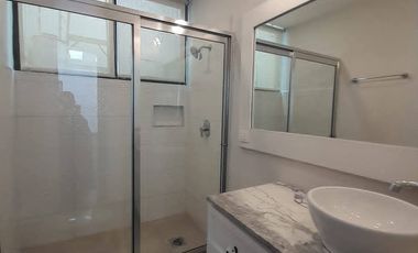 CASA EN RENTA PRIVADA GOLONDRINAS