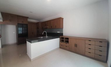 CASA EN PRIVADA GOLONDRINAS
